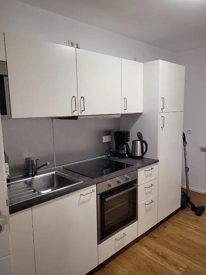 Schoene, Gemuetliche Moeblierte 2 Zi Wohnung In Rgb Regensburg